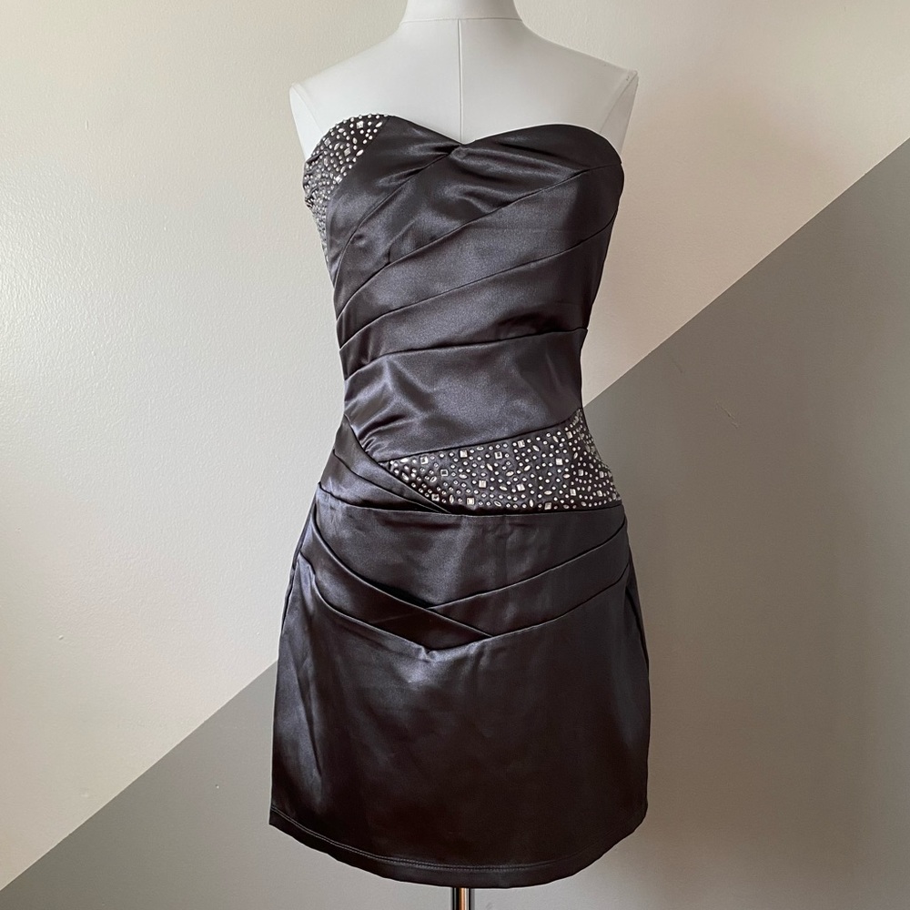 Fredericks Hollywood Womens Size 6 Formal Strapless Cocktail Dress Beaded